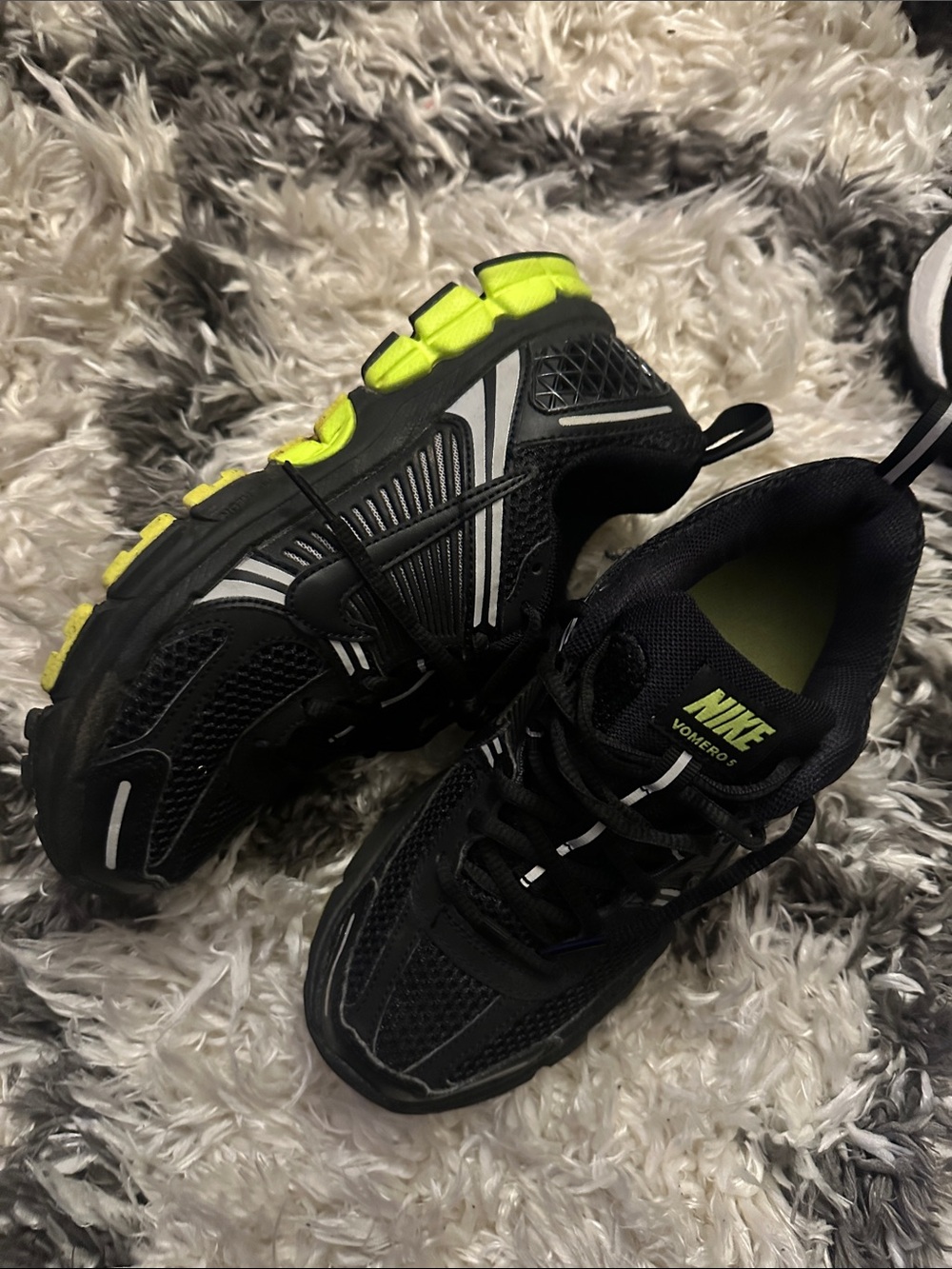 Nike Vomero 5